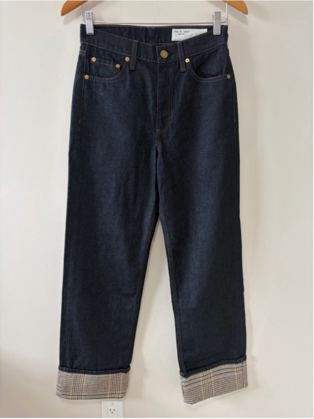 Rag & Bone Shea Ankle Relaxed Straight Jeans
Lightweight Rigid in Twilight Rinse - Picture 6 of 15